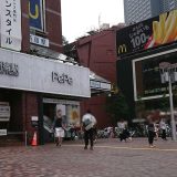 西武新宿駅前